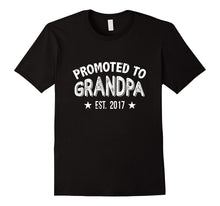 Mens Promoted to Grandpa 2017 Tshirt Fathers Day Gifts for Grampa