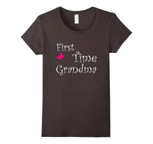 1st Time Grandma T Shirt for Grandmother to Be Announcement