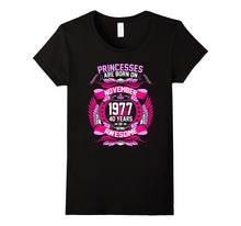 November 1977 40th Birthday 40 Years Old Gift T-Shirt