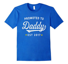 Mens Promoted to Daddy 2017 T-Shirt Gift for New Dad Fathers Day