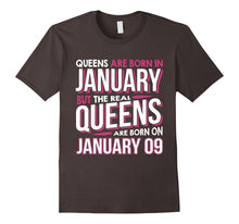 Real Queens Are Born on January 9 T-Shirt 9th Birthday