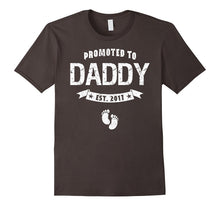 Men's Promoted to Daddy Est 2017 T-Shirt New Dad Father's Day Gift