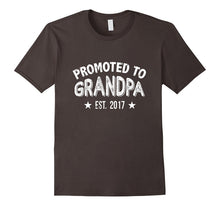 Mens Promoted to Grandpa 2017 Tshirt Fathers Day Gifts for Grampa