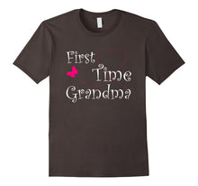 1st Time Grandma T Shirt for Grandmother to Be Announcement